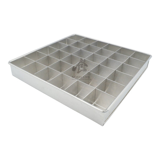 LOYANG SEKAT BROWNIE CAKE MOLD (26 X 26 X 4CM)